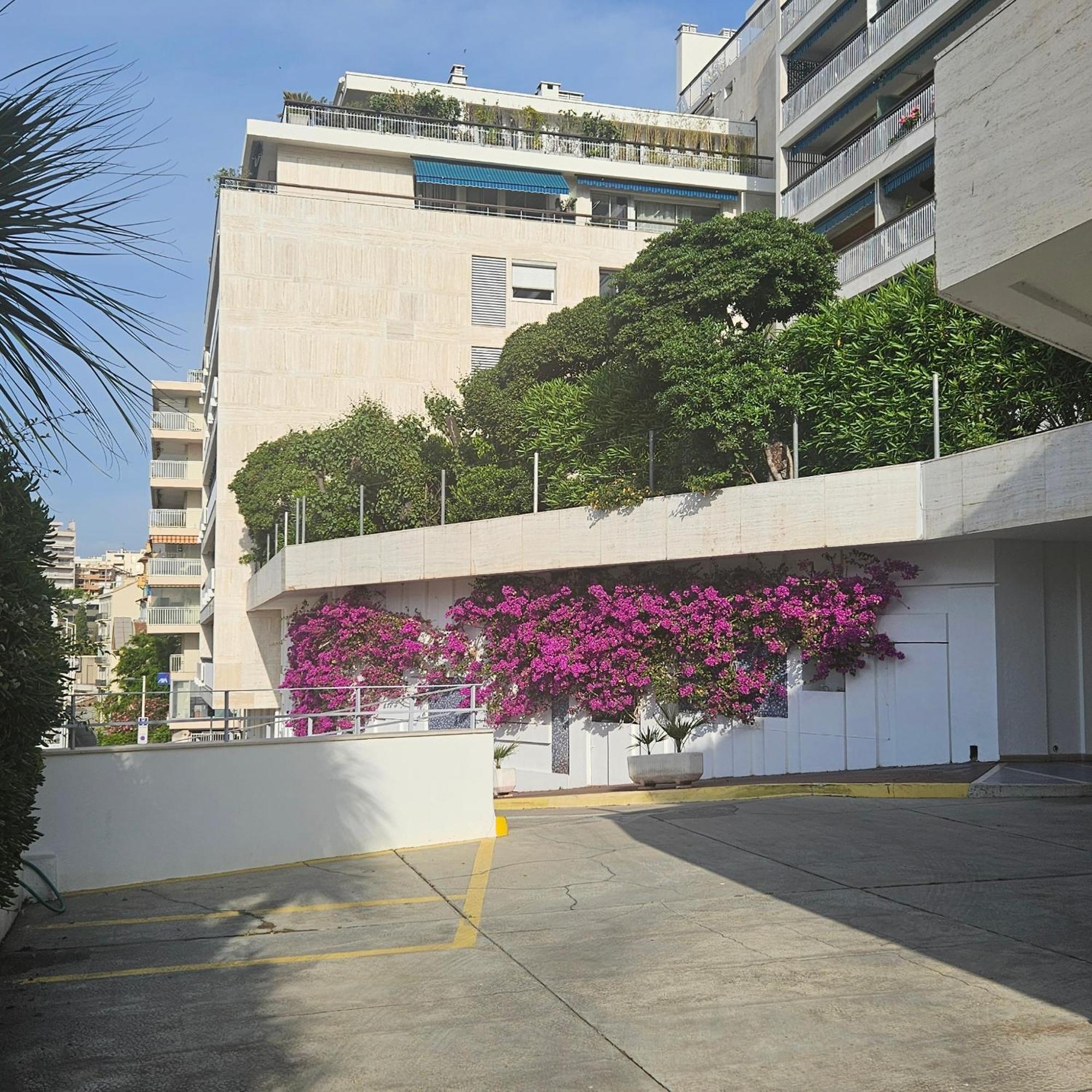 Cannes President Vue Mer, Festival, Quartier Forville Le Suquet Luaran gambar